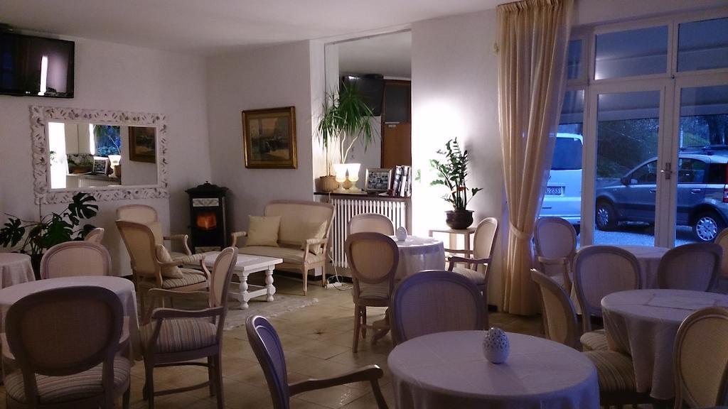 Hotel Riviera Panoramic Green Resort リモーネ・スル・ガルダ エクステリア 写真