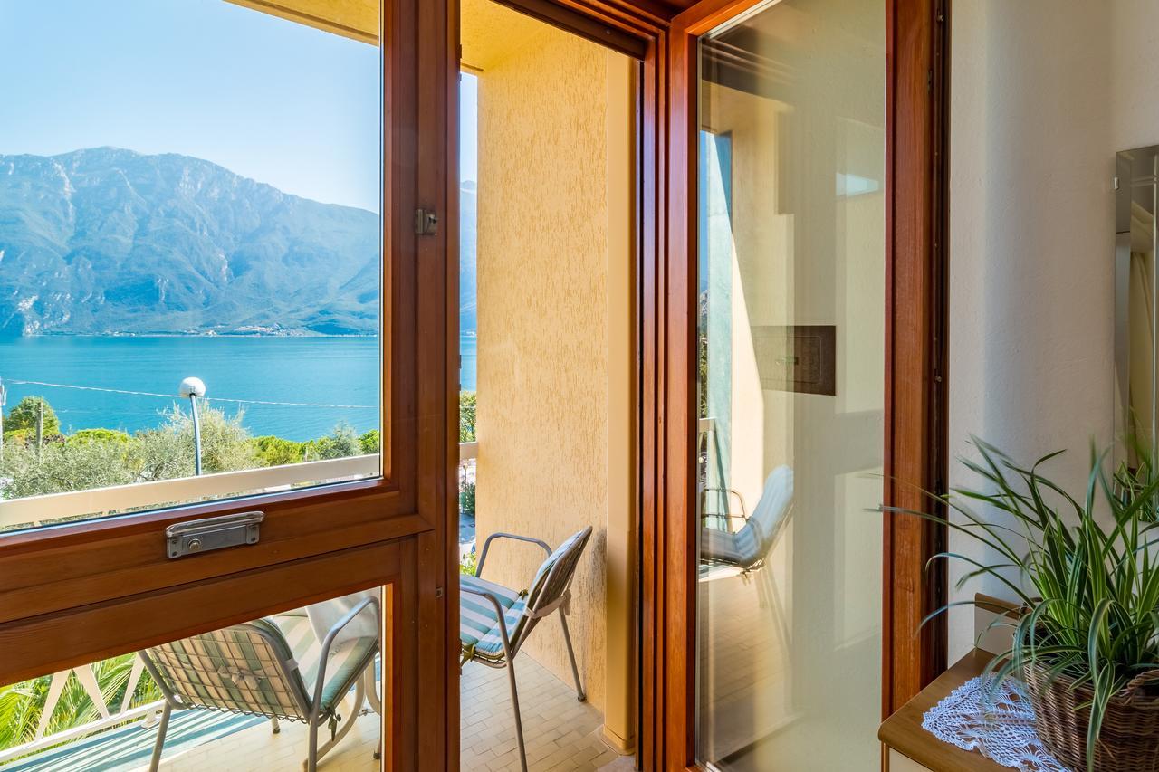 Hotel Riviera Panoramic Green Resort リモーネ・スル・ガルダ エクステリア 写真