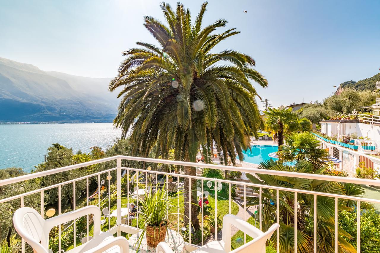 Hotel Riviera Panoramic Green Resort リモーネ・スル・ガルダ エクステリア 写真