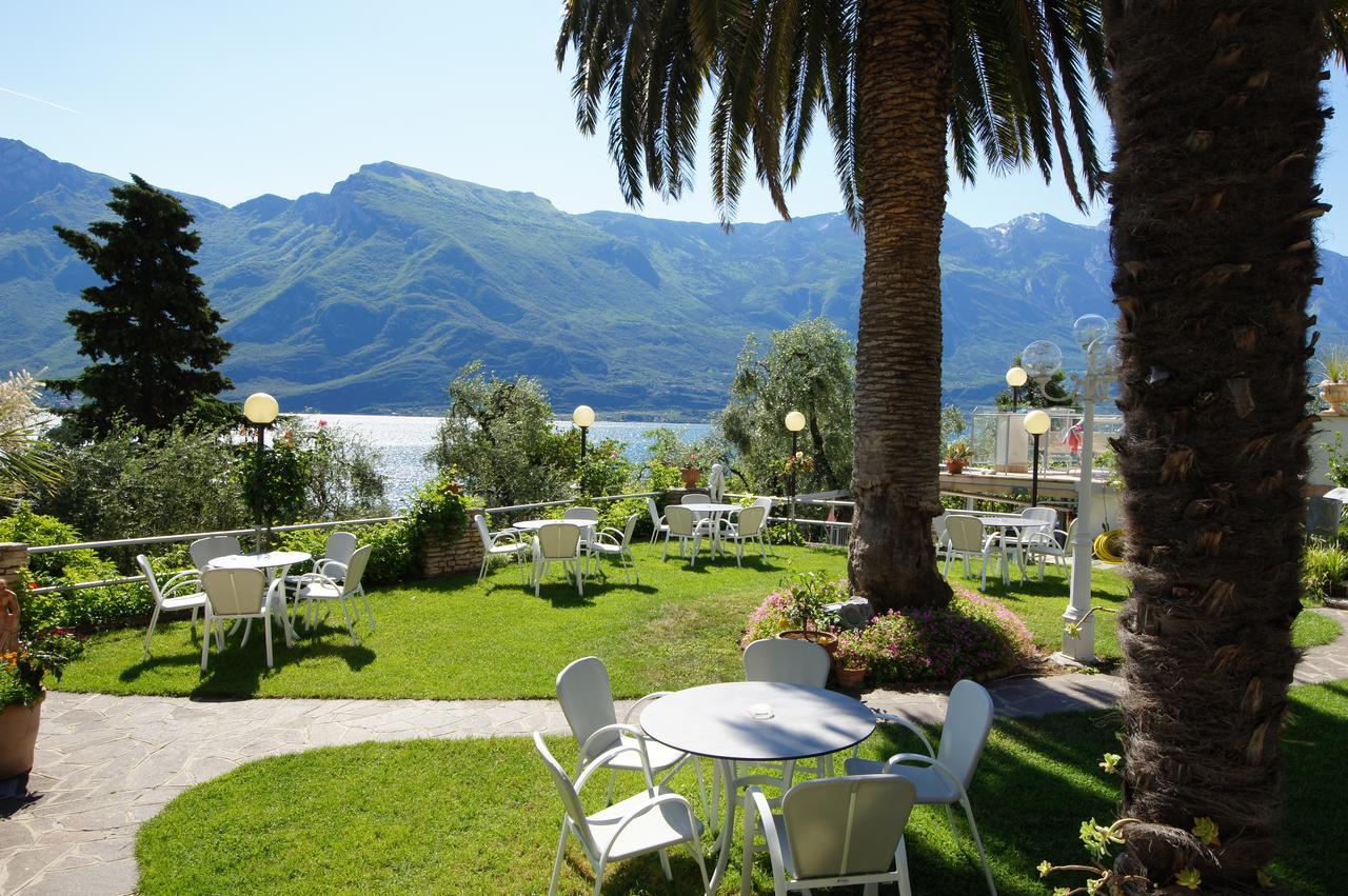 Hotel Riviera Panoramic Green Resort リモーネ・スル・ガルダ エクステリア 写真